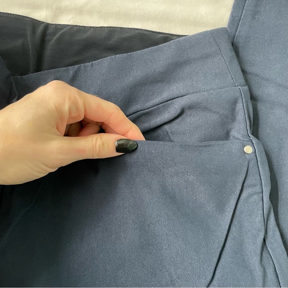 PGA TOUR Women's Pull-on Golf Pant with Tummy Control Medium Navy - Picture 6 of 10